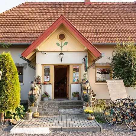 Vendégház Andrea Wellness Garden 4*