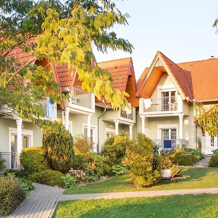 Andrea Wellness Garden Vendégház 4*