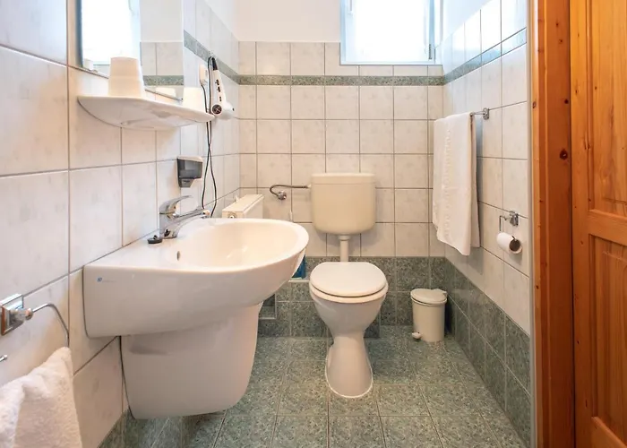 בית הארחה Andrea Wellness Garden 4*