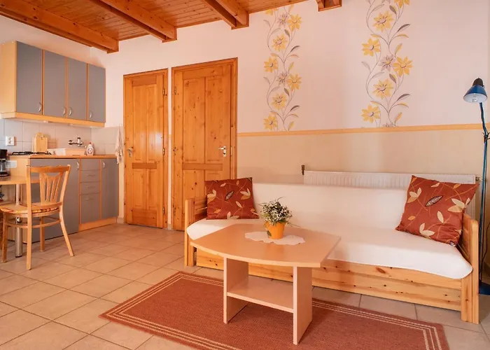 Andrea Wellness Garden 4* צ'רסגטומאי